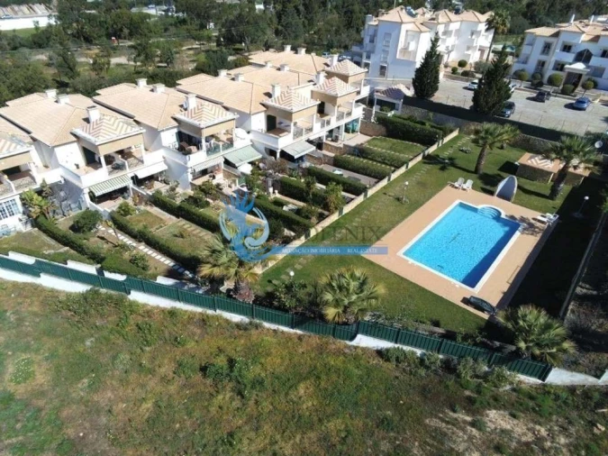 Moradia T4 para Venda em Albufeira e Olhos de Água