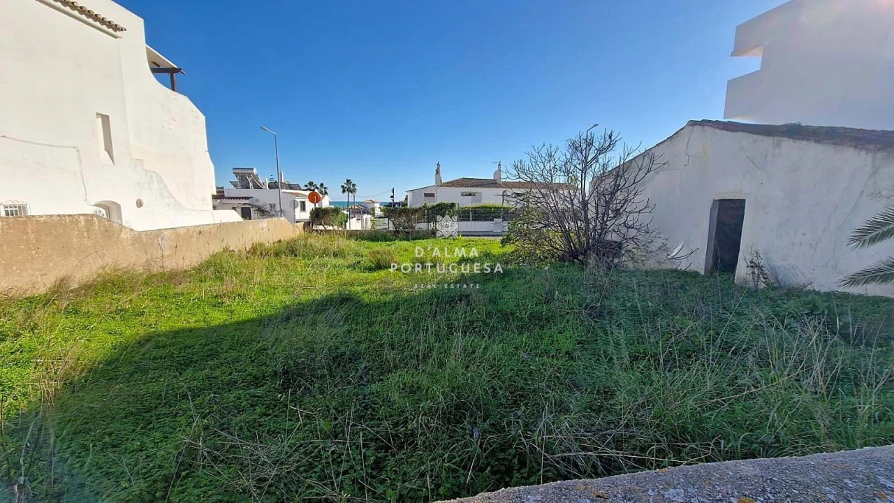 Terreno para Venda em Albufeira e Olhos de Água Foto 1