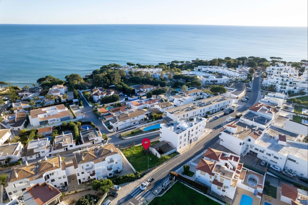 Terreno para Venda em Albufeira e Olhos de Água Foto 8