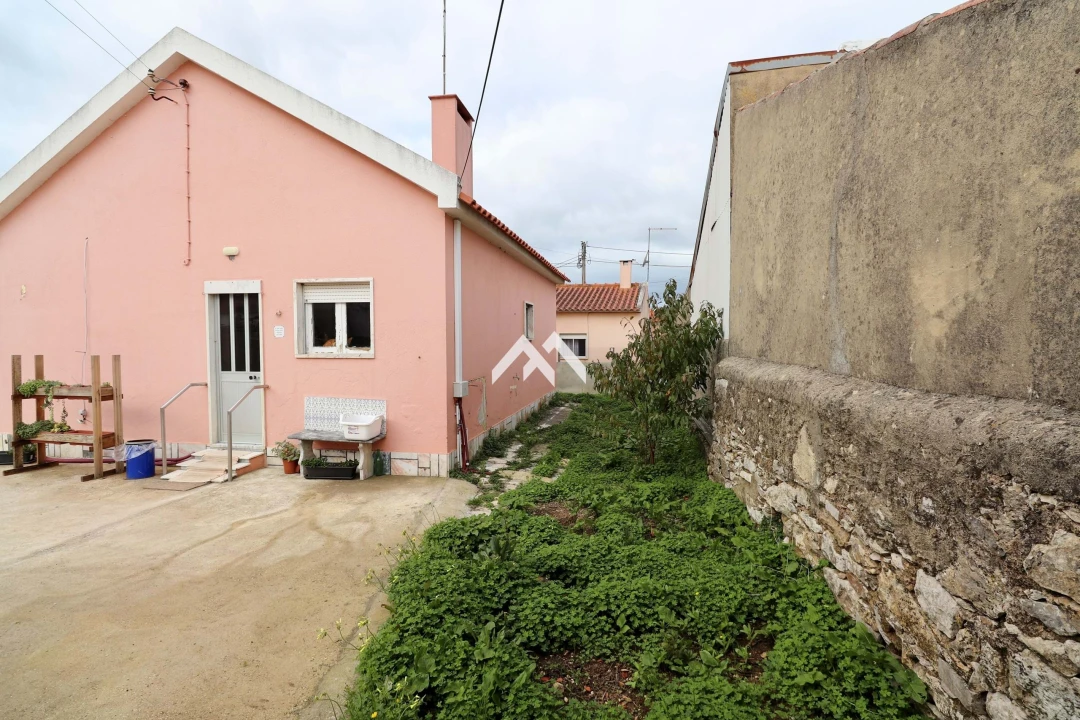 Moradia T2 para Venda em Agualva e Mira-Sintra Foto 6