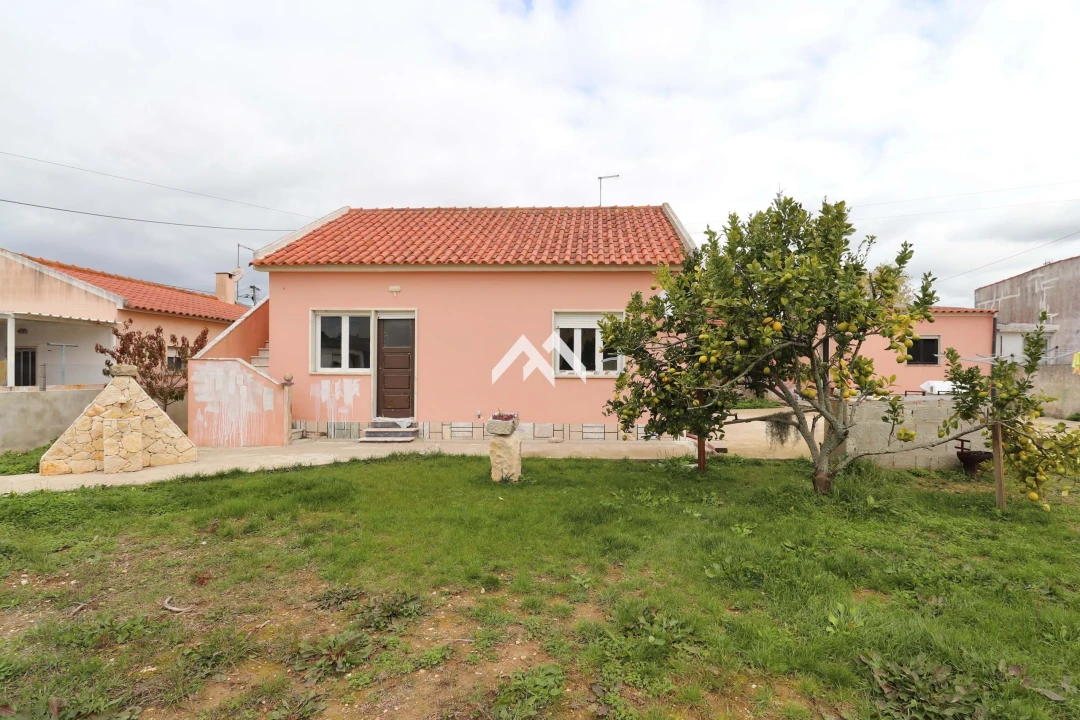 Moradia T2 para Venda em Agualva e Mira-Sintra Foto 2