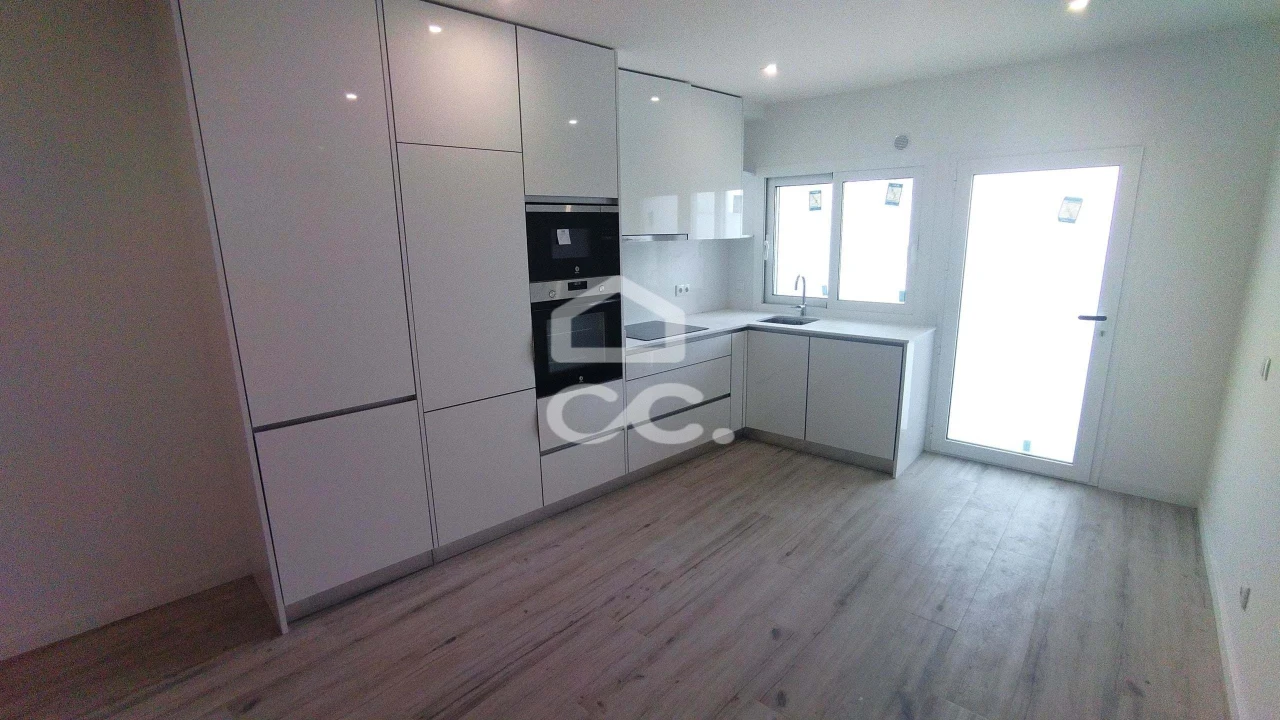 Apartamento T2 para Venda em Pataias e Martingança Foto 5