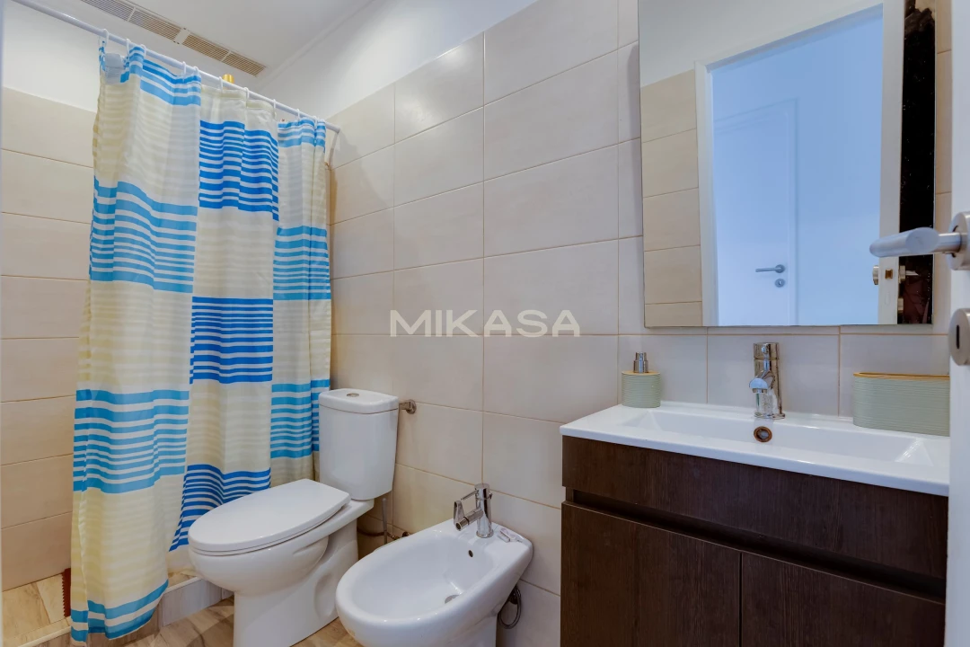 Moradia T1 para Venda em Odiaxere Foto 7