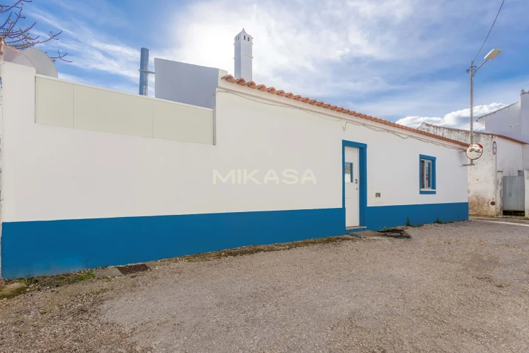 Moradia T1 para Venda em Odiaxere Foto 17