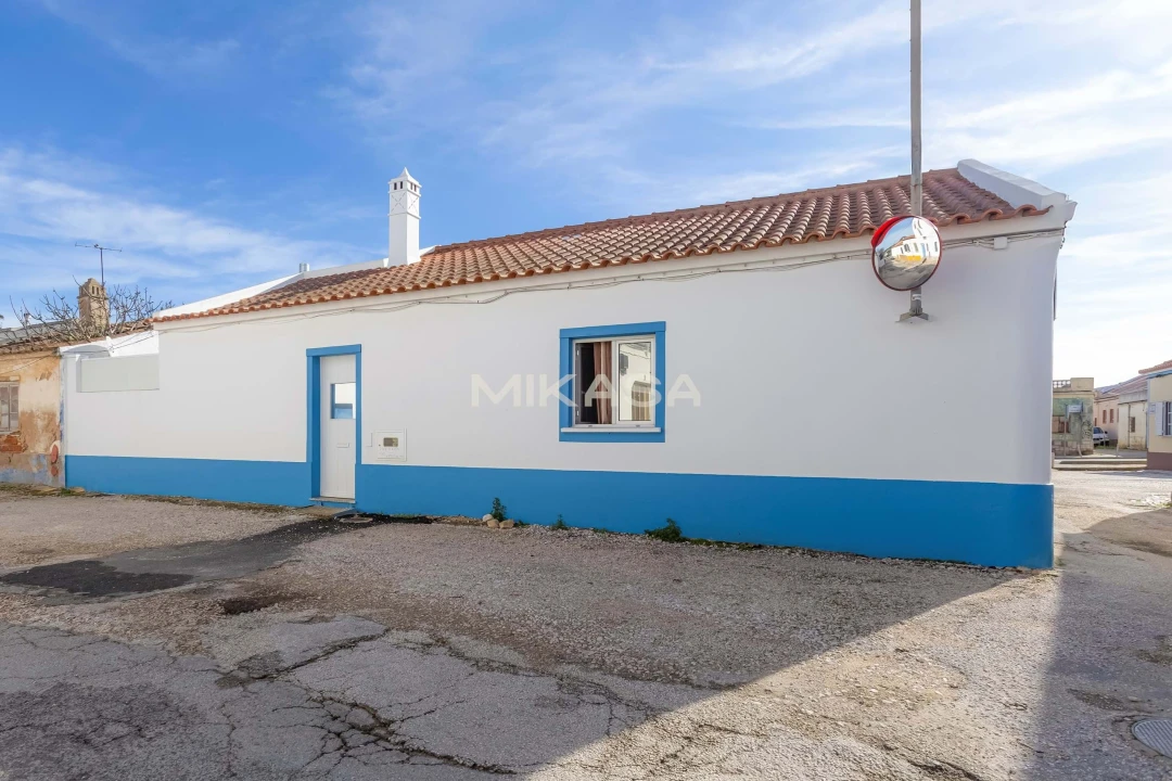 Moradia T1 para Venda em Odiaxere Foto 18