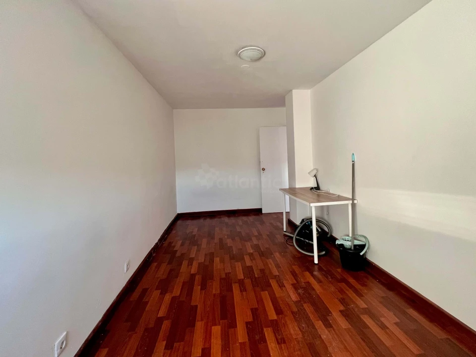 Apartamento T5 para Venda em Santo António dos Cavaleiros e Frielas Foto 20