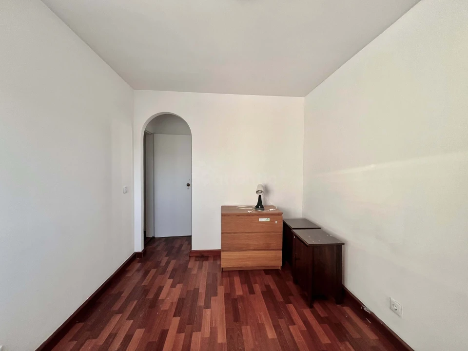 Apartamento T5 para Venda em Santo António dos Cavaleiros e Frielas Foto 25