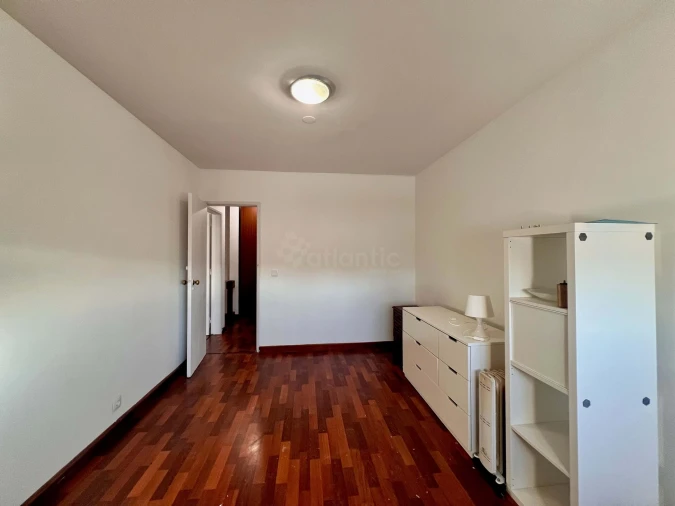Apartamento T5 para Venda em Santo António dos Cavaleiros e Frielas Foto 22