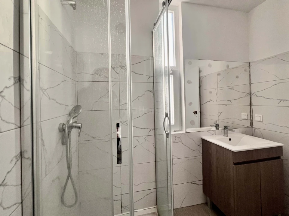 Apartamento T5 para Venda em Santo António dos Cavaleiros e Frielas Foto 28