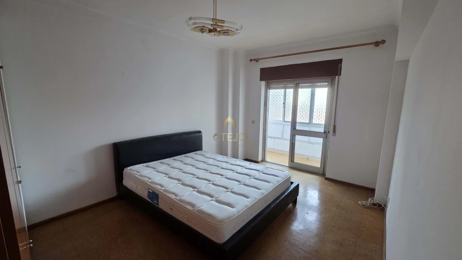 Apartamento T3 para Venda em Santa Iria de Azoia, São João da Talha e Bobadela Foto 21