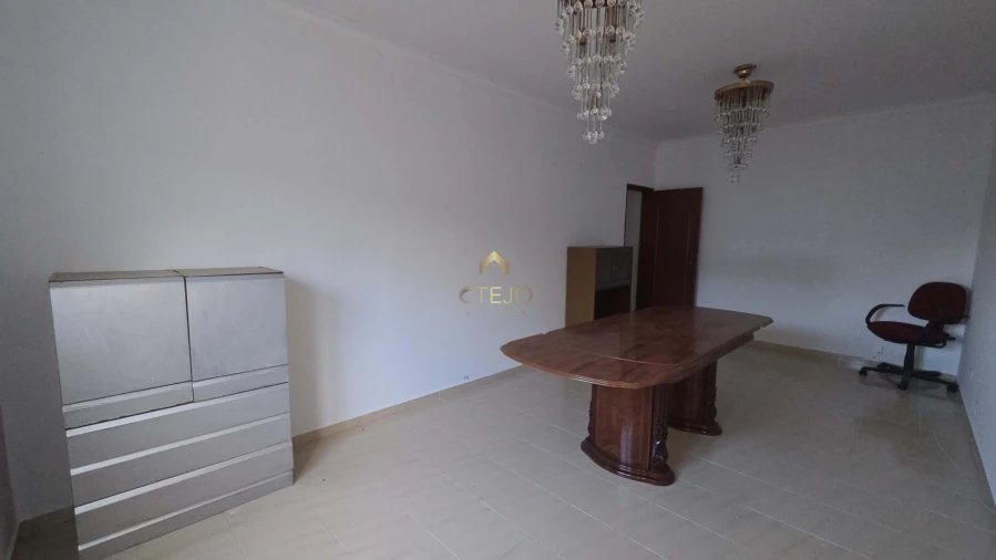 Apartamento T3 para Venda em Santa Iria de Azoia, São João da Talha e Bobadela Foto 5