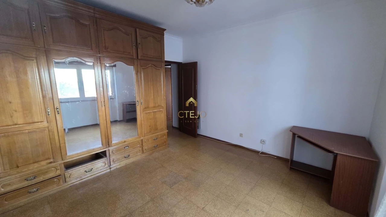 Apartamento T3 para Venda em Santa Iria de Azoia, São João da Talha e Bobadela Foto 15