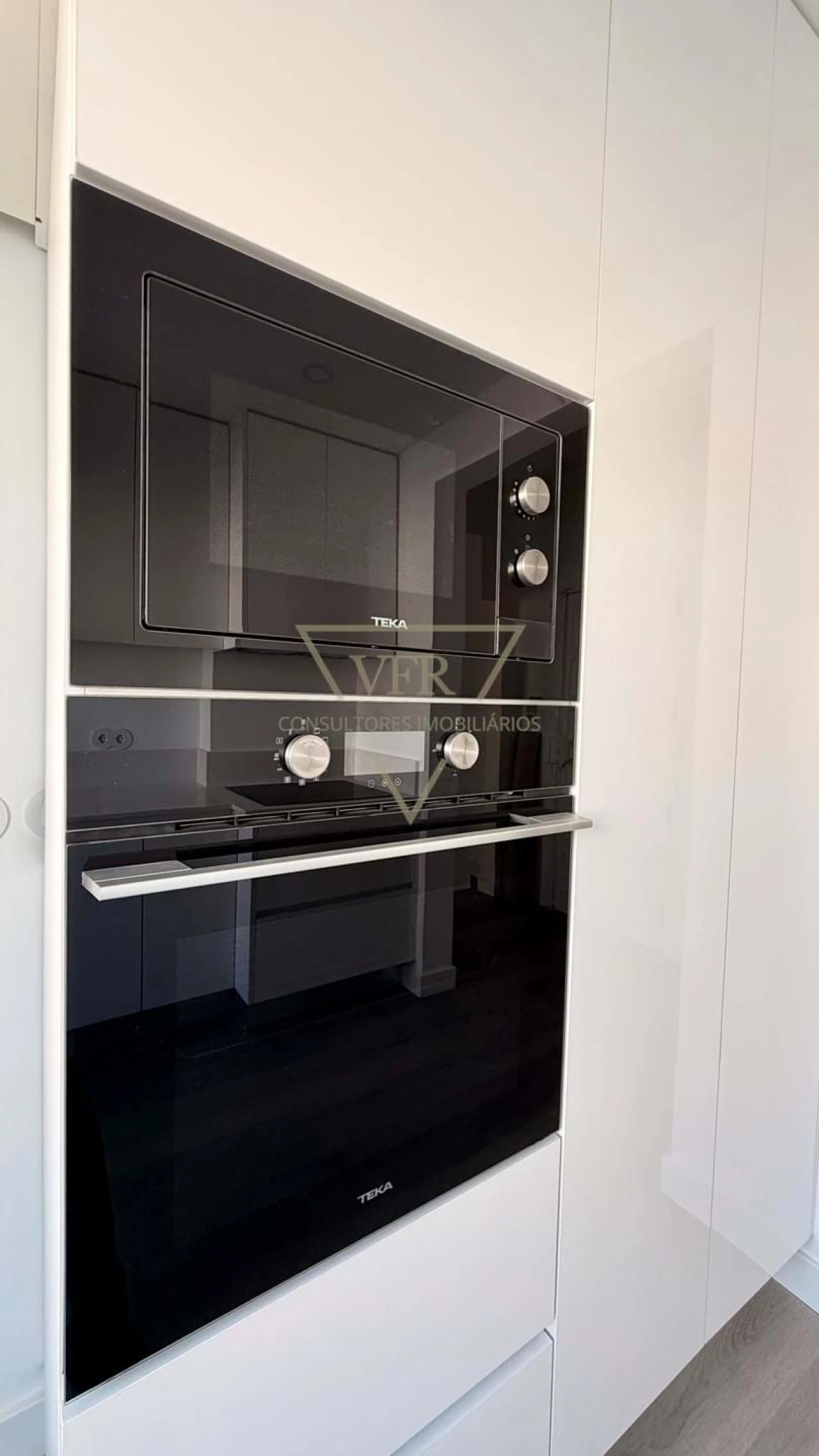 Apartamento T1 para Venda em Carcavelos e Parede Foto 5