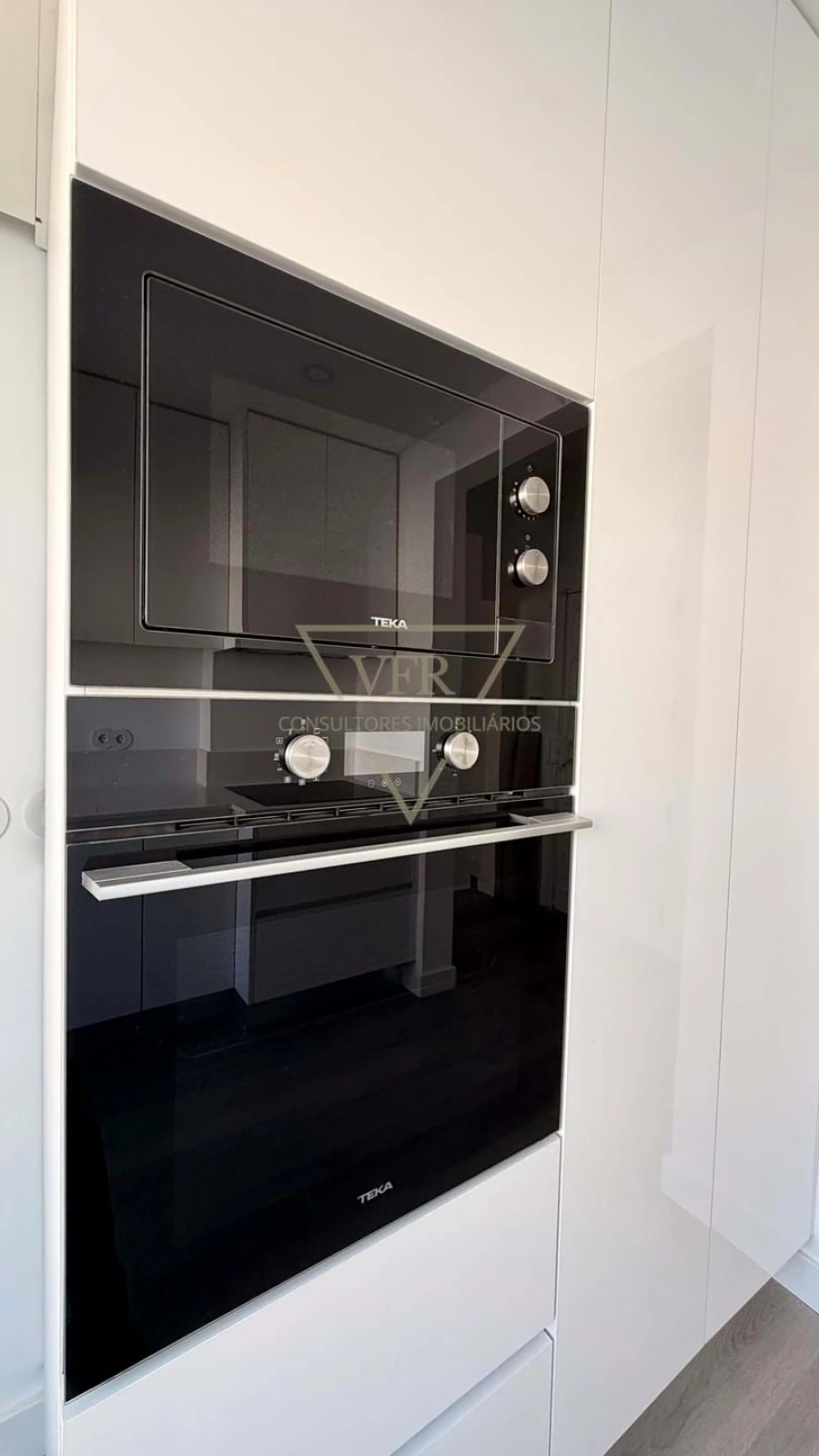 Apartamento T1 para Venda em Carcavelos e Parede Foto 5