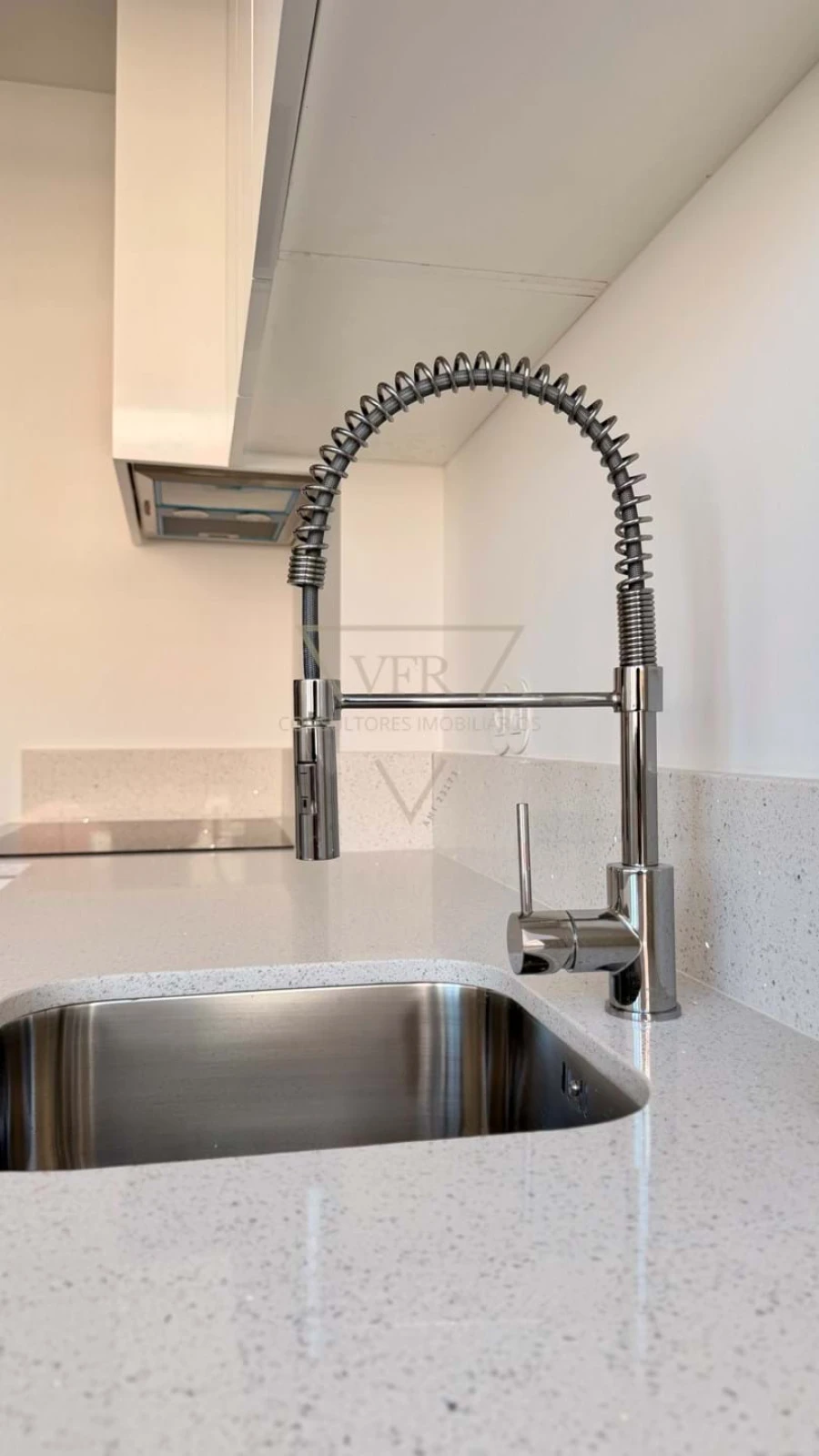 Apartamento T1 para Venda em Carcavelos e Parede Foto 9