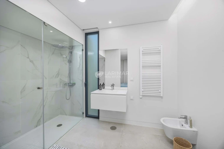 Moradia T2 para Venda em Quarteira Foto 9