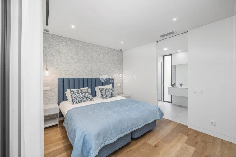 Moradia T2 para Venda em Quarteira Foto 8