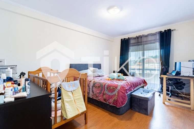 Apartamento T3 para Venda em Grijo Foto 3