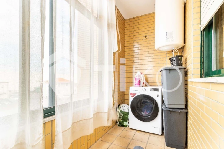 Apartamento T3 para Venda em Grijo Foto 7