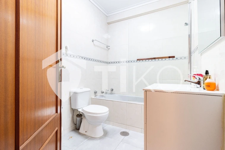 Apartamento T3 para Venda em Grijo Foto 17