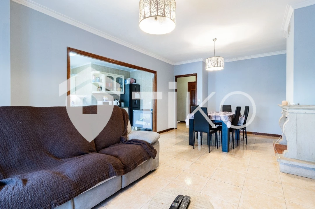 Apartamento T3 para Venda em Grijo Foto 6