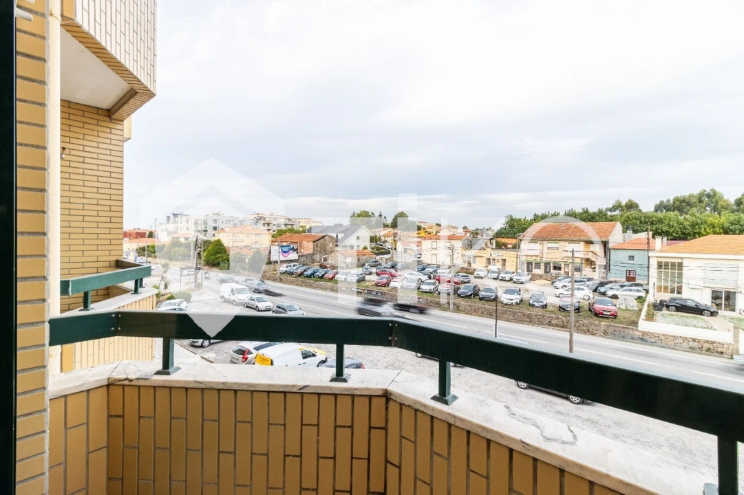 Apartamento T3 para Venda em Grijo Foto 18