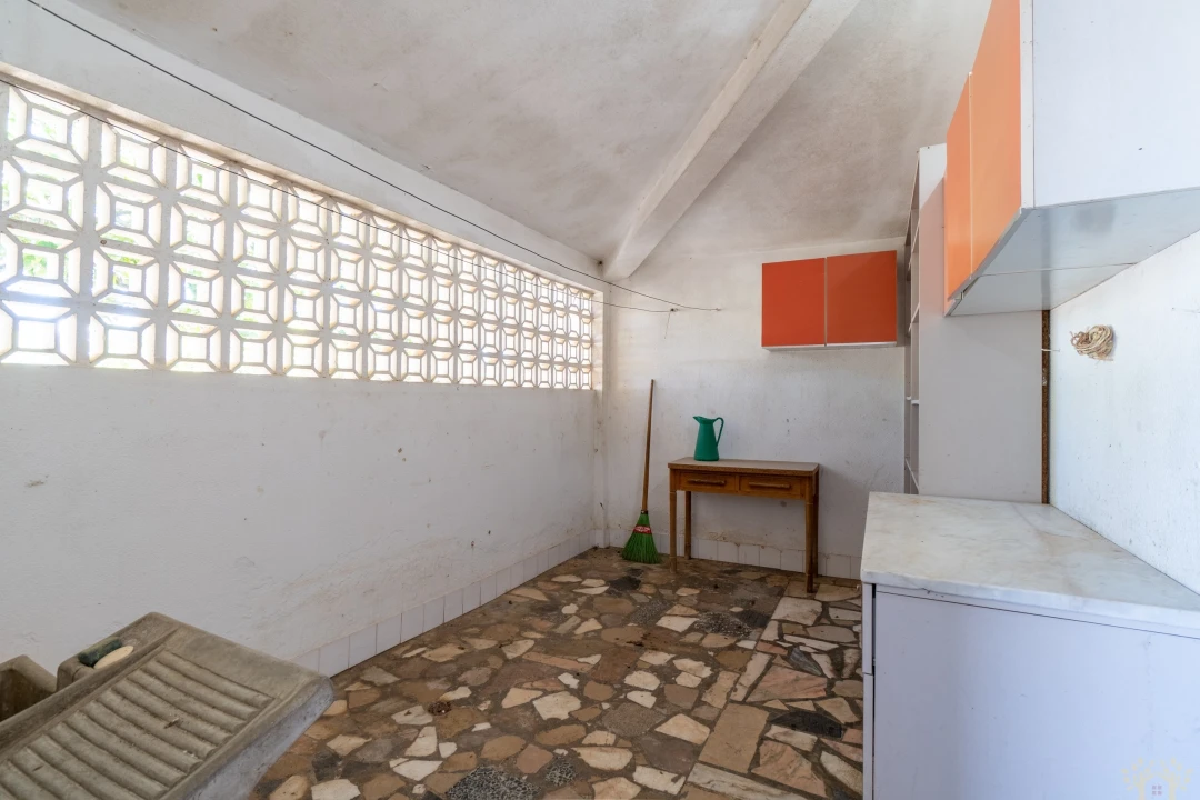 Moradia T5 para Venda em Porches Foto 23