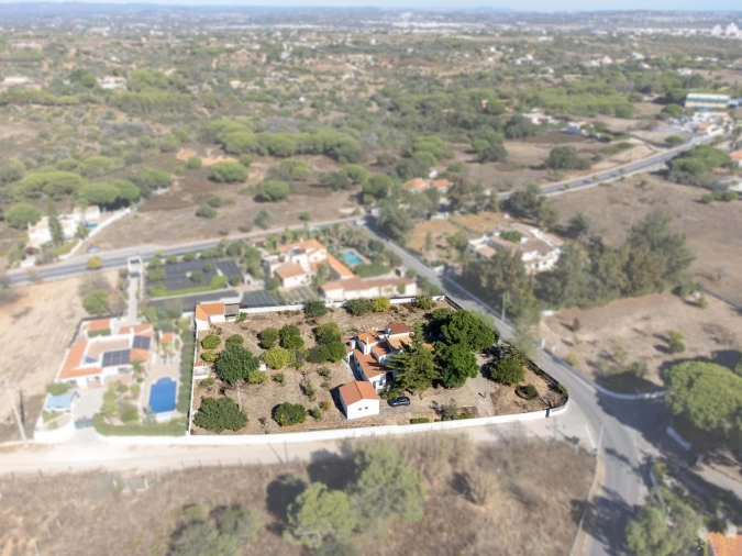 Moradia T5 para Venda em Porches Foto 1