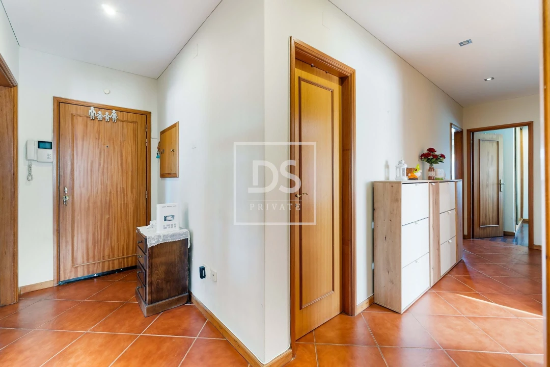 Apartamento T3 para Venda em Arvore Foto 3