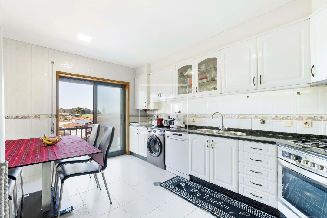 Apartamento T3 para Venda em Arvore Foto 9