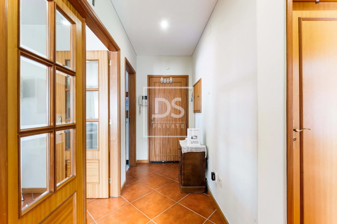 Apartamento T3 para Venda em Arvore Foto 2