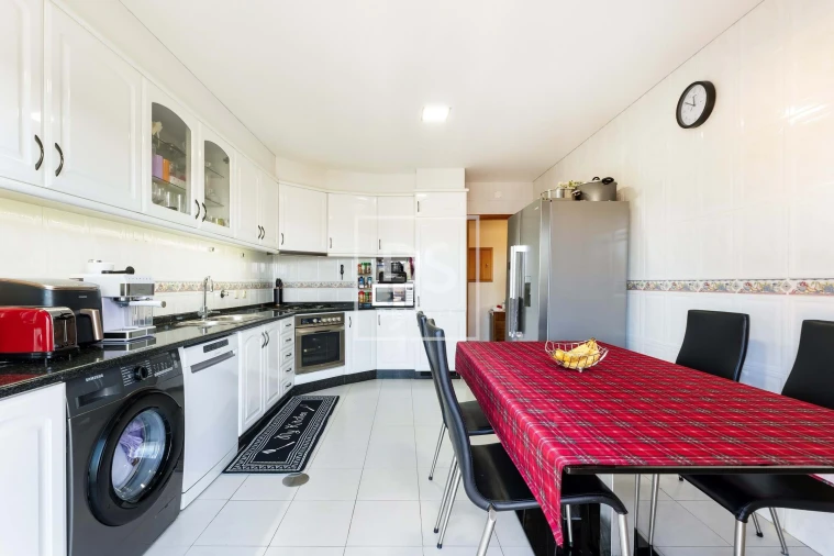 Apartamento T3 para Venda em Arvore Foto 11