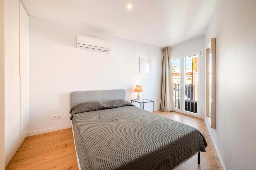 Apartamento T2 para Venda em Arroios Foto 11