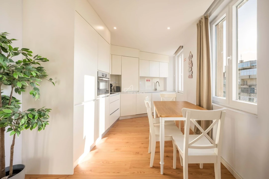 Apartamento T2 para Venda em Arroios Foto 5