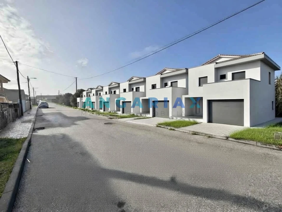 Terreno para Venda em Coimbrão Foto 1