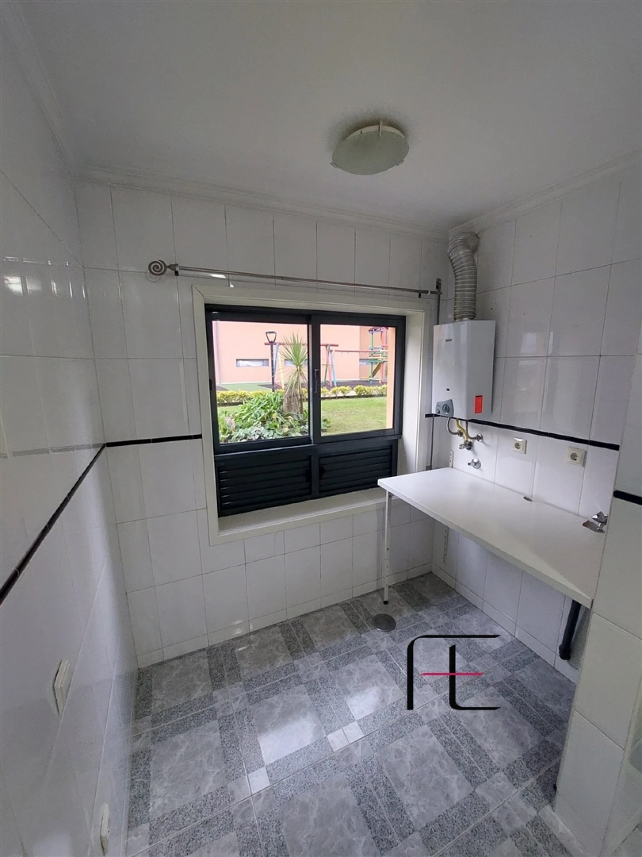 Apartamento T2 para Venda em Valongo Foto 19