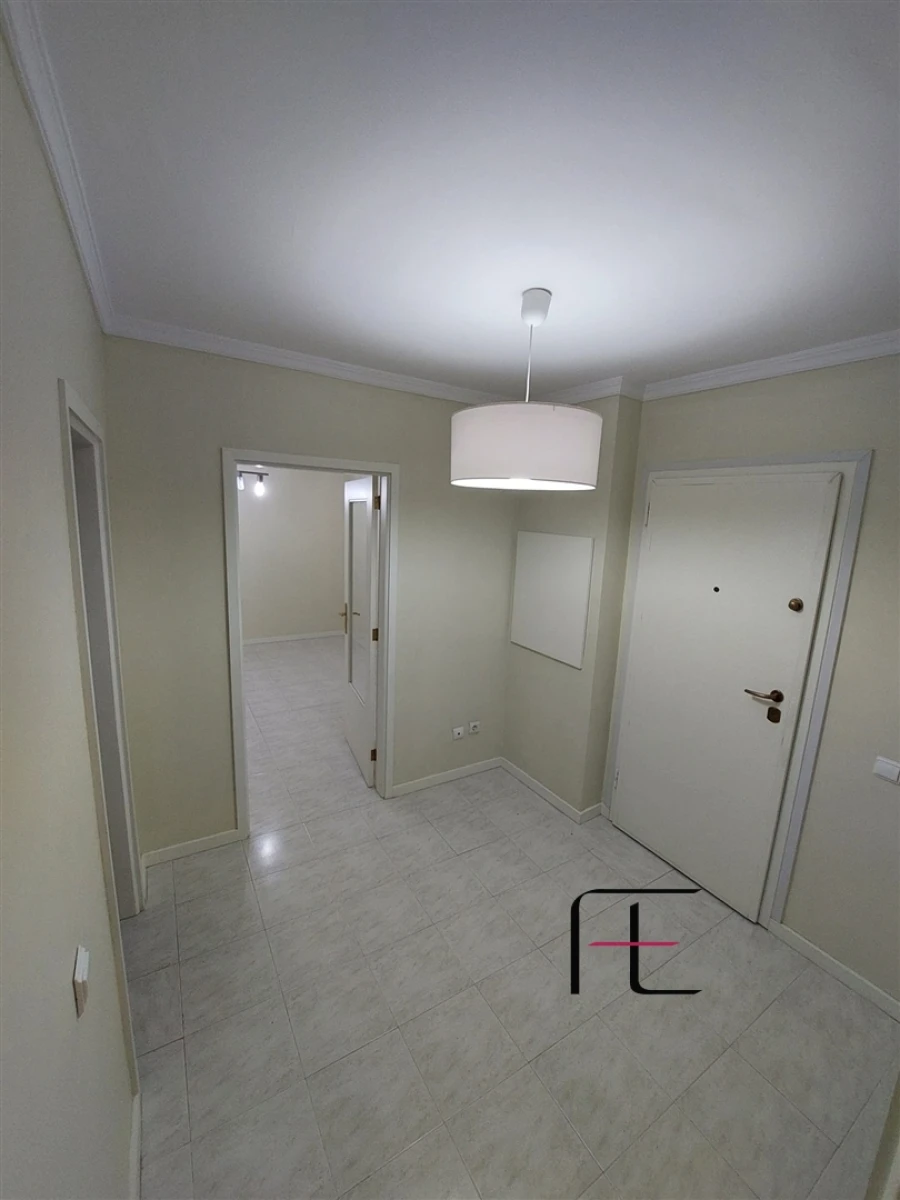 Apartamento T2 para Venda em Valongo Foto 9