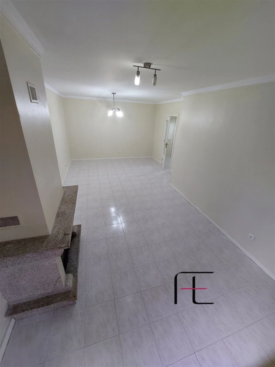 Apartamento T2 para Venda em Valongo Foto 13