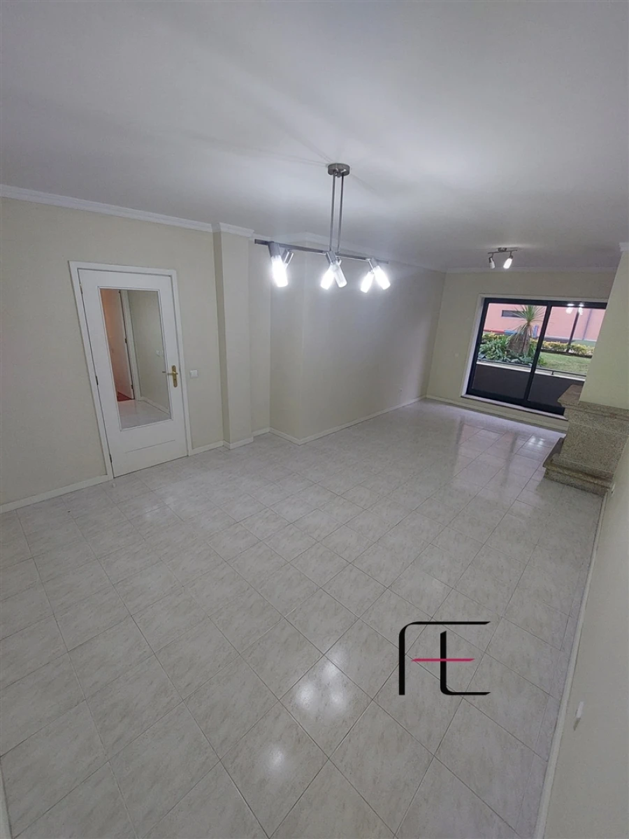 Apartamento T2 para Venda em Valongo Foto 17