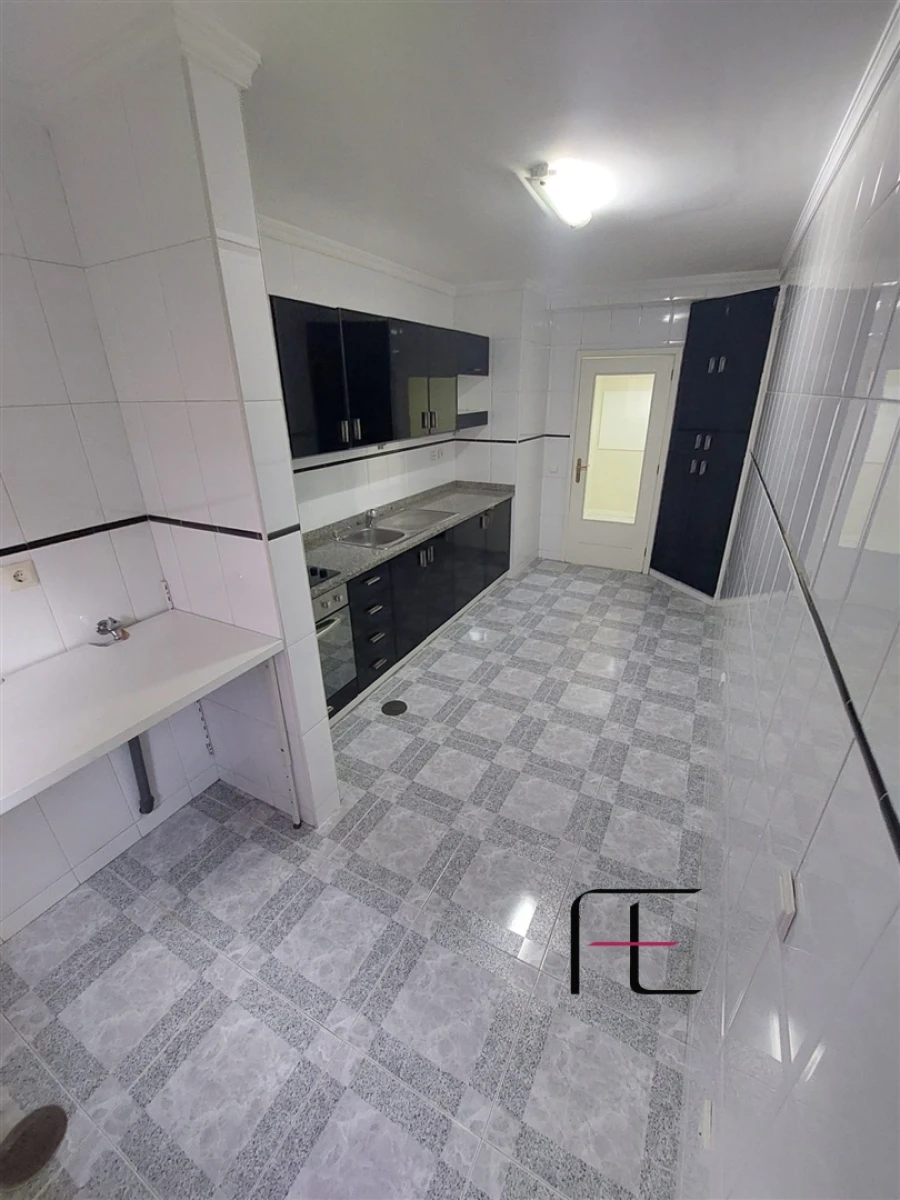 Apartamento T2 para Venda em Valongo Foto 20