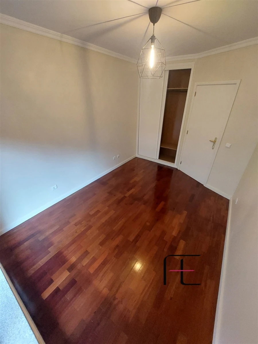 Apartamento T2 para Venda em Valongo Foto 16