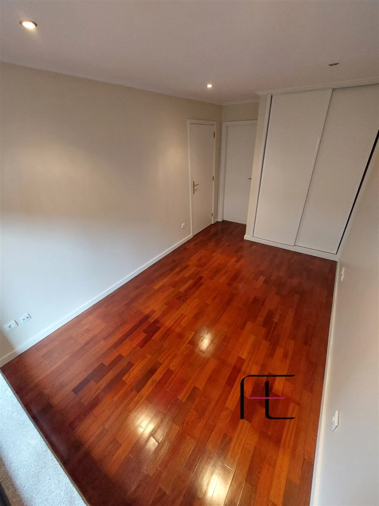 Apartamento T2 para Venda em Valongo Foto 14