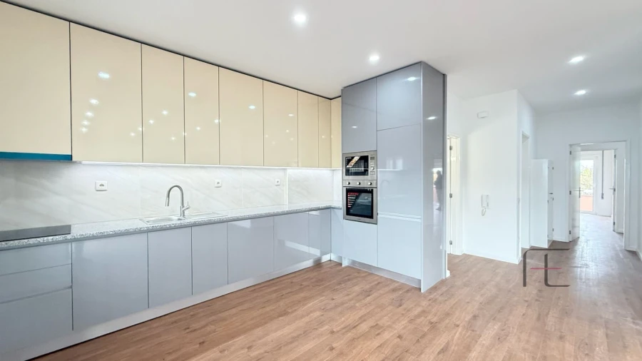 Apartamento T3 para Venda em Aguas Santas Foto 1