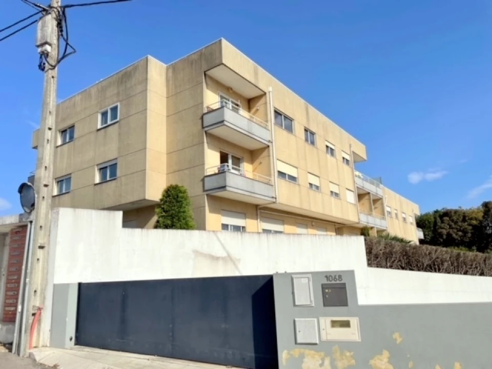 Apartamento T2 para Arrendamento em Vilar de Andorinho Foto 1