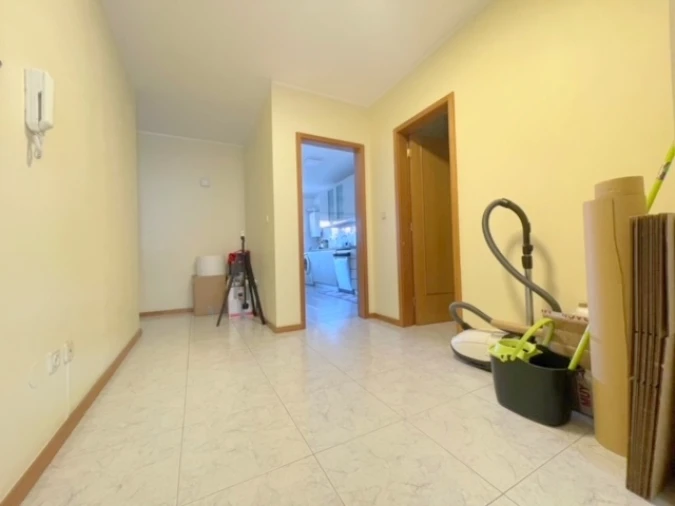 Apartamento T2 para Arrendamento em Vilar de Andorinho Foto 13