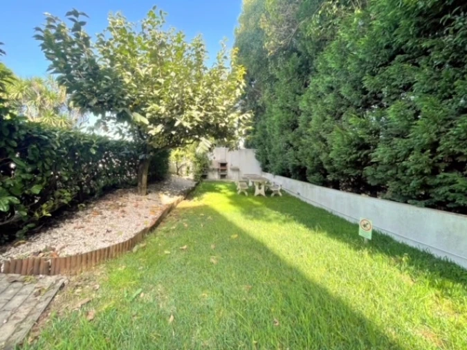 Apartamento T2 para Arrendamento em Vilar de Andorinho Foto 5