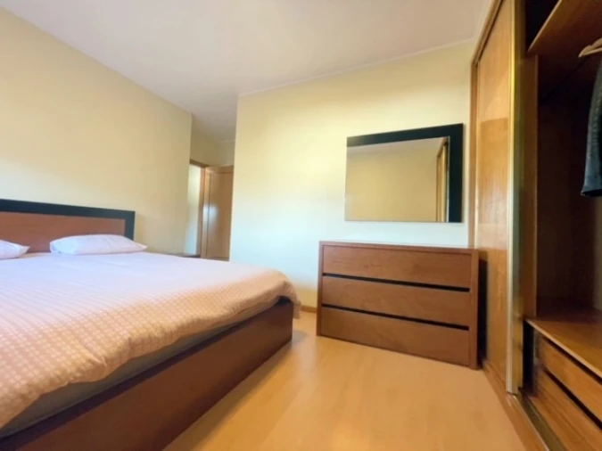 Apartamento T2 para Arrendamento em Vilar de Andorinho Foto 26