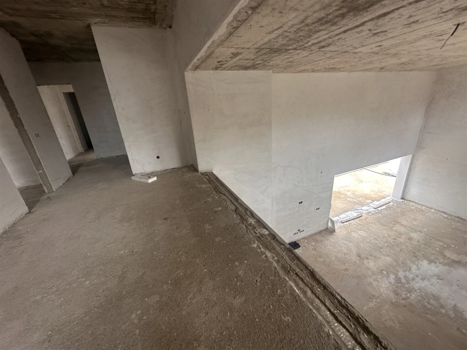 Moradia T4 para Venda em Quelfes Foto 10