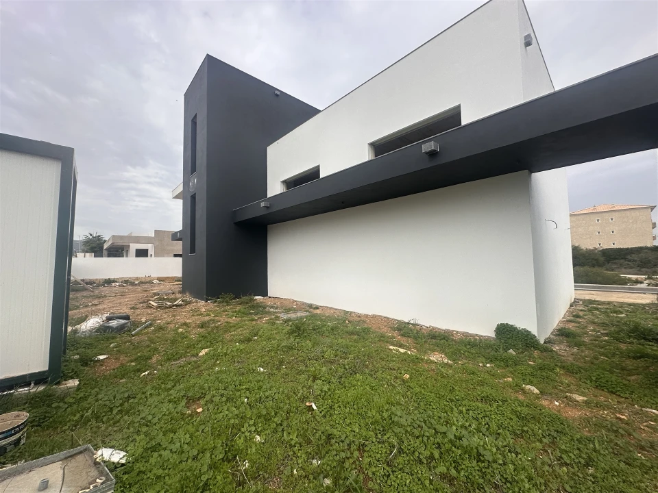 Moradia T4 para Venda em Quelfes Foto 20