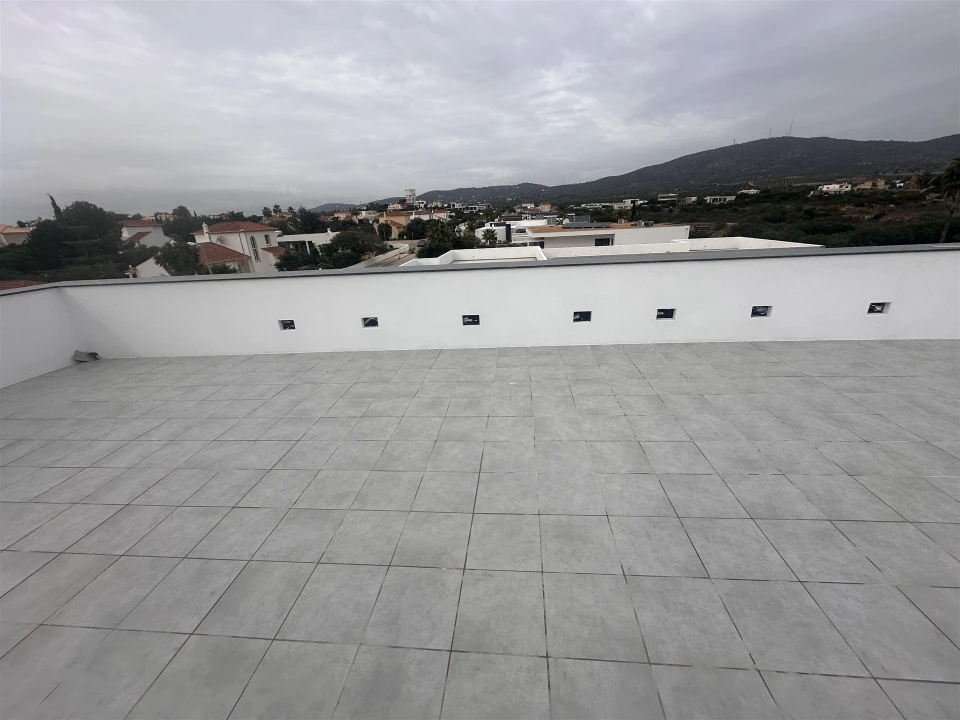 Moradia T4 para Venda em Quelfes Foto 18